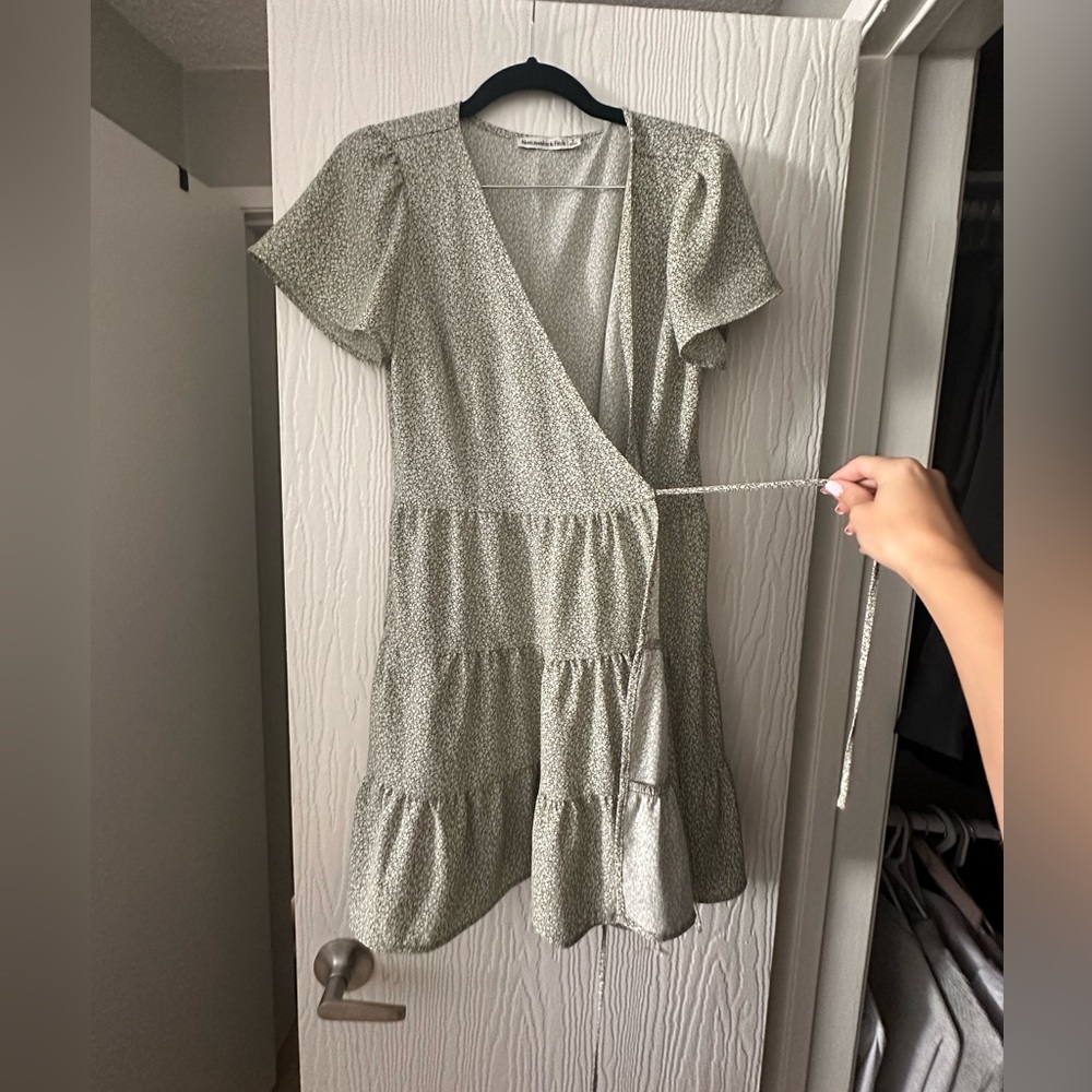 Abercrombie Tie Dress